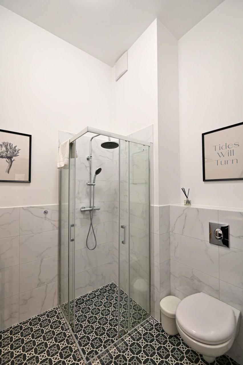 Live & Travel Apartments Waterlane Vintage Gdansk Dış mekan fotoğraf